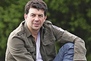 "Je me suis retrouvé en fauteuil roulant" par Stéphane Plaza