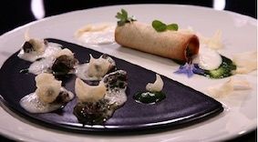 FRICASSÉE D’ESCARGOTS, CRÈME D’AIL ET CHIPS