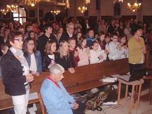 Serémange : célébration de la Parole « à la suite de Jésus » avec les enfants se préparant à la première communion.