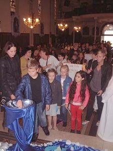 Serémange : célébration de la Parole « à la suite de Jésus » avec les enfants se préparant à la première communion.