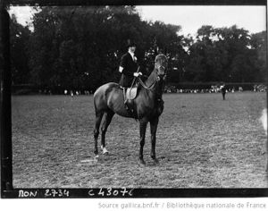 concours équitation en amazone