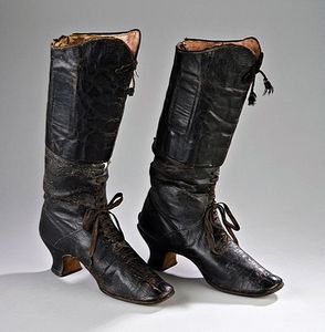 Bottes bottines et autres chaussure pour la cavalière amazone