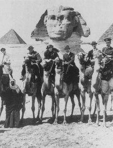 Gertrude Bell en amazone ou à califourchon!
