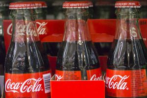 Misterbricolo utilise du Coca Cola pour entretenir sa maison ...