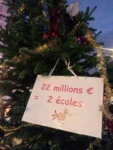 La baisse représente 2 écoles à Saint-Denis.