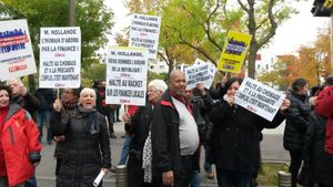 François Hollande à La Courneuve : le "dialogue social" très policé !
