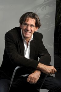 ARTICLE DU POINT : Luc Ferry, "On peut élever des animaux sans les faire souffrir"