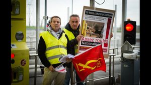 Au péage de Fresnes-les-Montauban, les communistes militent pour la nationalisation des autoroutes