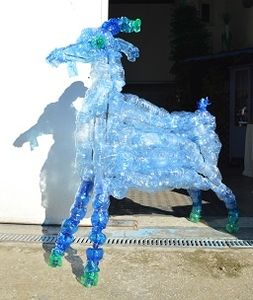 Pet à cornes