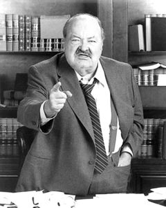 Interview de Gilbert Pinos éditeur et scénariste chez Tanibis.