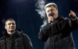 Reuters - Ukrainians back Poroshenko to find way out of crisis