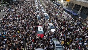 Radio-Canada / Affrontements entre policiers et manifestants à Hong Kong