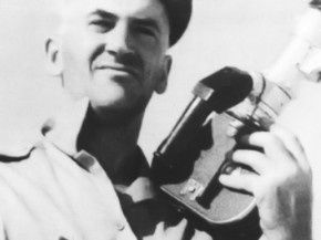 rfi - Disparition de René Vautier, cinéaste anticolonialiste français