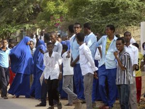 Le Monde - Kenya : au moins 147 morts dans l'attaque d'un campus par des Chabab