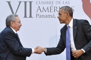 LaPresse.ca - Tête-à-tête historique entre Obama et Castro