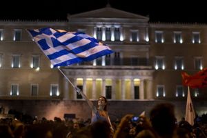 LaPresse.ca - Crise de la zone Euro: Les Grecs votent massivement Non