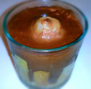 Charlottes épicées aux poires pochées et chocolat