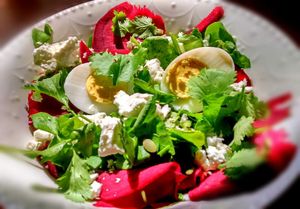 Salade de cresson, féta et betterave crue