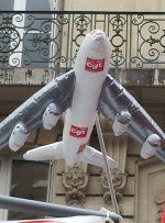 Tant qu’il y aura des capitalistes, on aura des chemises à arracher