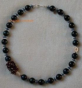 Bijoux de créateur. Collier de Simone d'AVRAY.