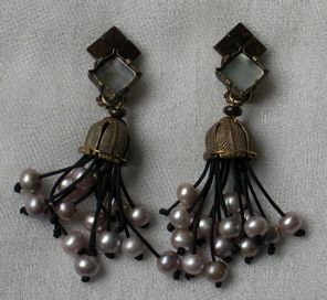 Boucles d'oreilles clip.