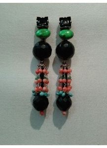 Boucles d'oreilles clips, Paris.