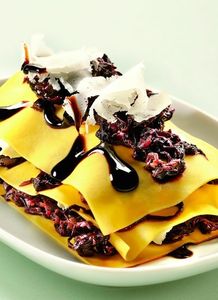 Lasagnes aux endives rouges, robiola et vinaigre balsamique IGP