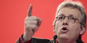 Pour Pierre Laurent « Le scénario d’un basculement à droite de toutes les régions, et du gain pour le Front national d’une ou deux d’entre elles est une possibilité »