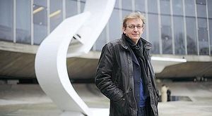 Le PCF propose de « s'inscrire dans le processus de primaire à gauche » et va organiser « une grande consultation citoyenne pour construire un mandat populaire pour 2017 »