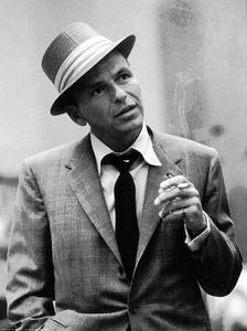 "LA" Chronique du week-end (128) Le col de Sinatra et la cravate de Hollande