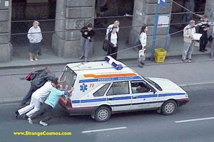 Tirez sur l'ambulance... Feu !