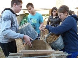 Les 5ème 9 en sortie chez un artisan maçon