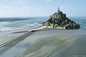 Des Racines et des ailes: Du Mont St-Michel aux Îles Chausey