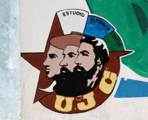 Des jeunes cubains au Forum de Sao Paulo dénoncent les activités subversives des États-Unis