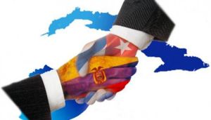 Le Parlement de l'Équateur remet une distinction à six combattants cubains