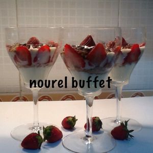 Verrines vanille/ fraises et coeur chocolat