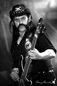 Incroyable mais vrai: des médecins ont déclaré Lemmy formellement immortel