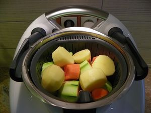 POULET VAPEUR, TAGLIATELLES ET VELOUTE DE LEGUMES (thermomix)