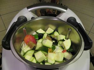 SOUPE 7 LEGUMES PARFUMEE AU CURRY (thermomix)