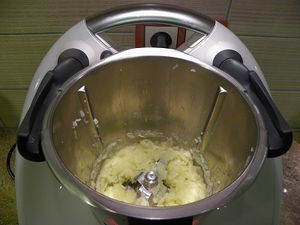 OEUFS COCOTTES CHIFFONNADE ET OIGNONS (thermomix)