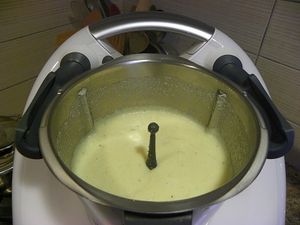 GATEAU DE SEMOULE AUX RAISINS SECS (Thermomix)