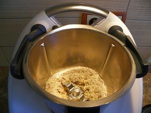 TARTE AUX QUETCHES ET SON CRUMBLE (thermomix)