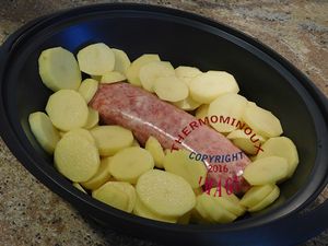 SAUCISSON DE LYON A LA SAUCE BEAUJOLAISE (thermomix)