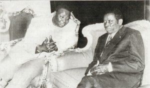 En 2003 Fodé Sylla et Eyadéma père : Touche pas à mon despote (#Togo #SOSRacisme)