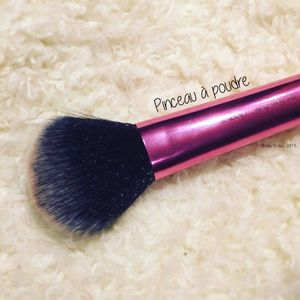 •• Maquillage: comment bien utiliser ses pinceaux ? ••
