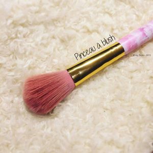 •• Maquillage: comment bien utiliser ses pinceaux ? ••