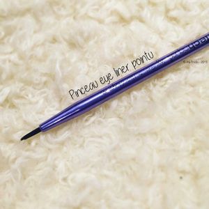 •• Maquillage: comment bien utiliser ses pinceaux ? ••