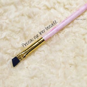 •• Maquillage: comment bien utiliser ses pinceaux ? ••