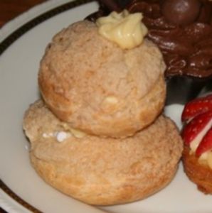 CHOU CRAQUELIN CHANTILLY