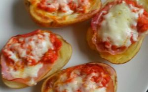 POMMES DE TERRE FARCIE FACON PIZZA